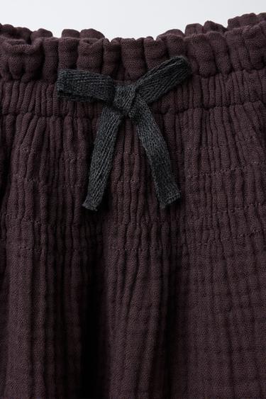 JUPE-SHORT TEXTURÉE AVEC NŒUD - Grenat foncé de Zara - Image 2