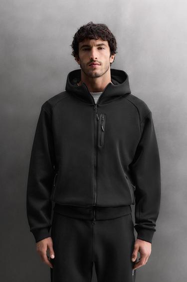 SWEAT TECHNIQUE ZIPPÉ À CAPUCHE - Noir de Zara