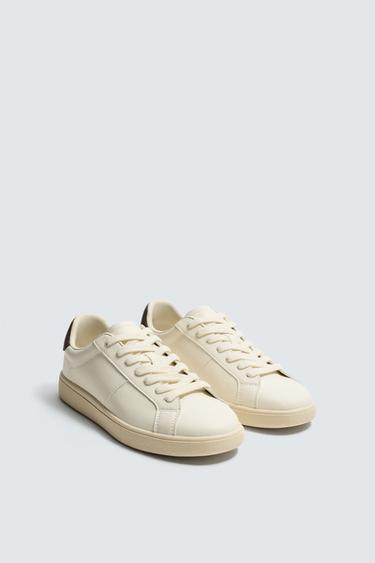 ZAPATILLA DETALLE TALÓN - Blanco de Zara