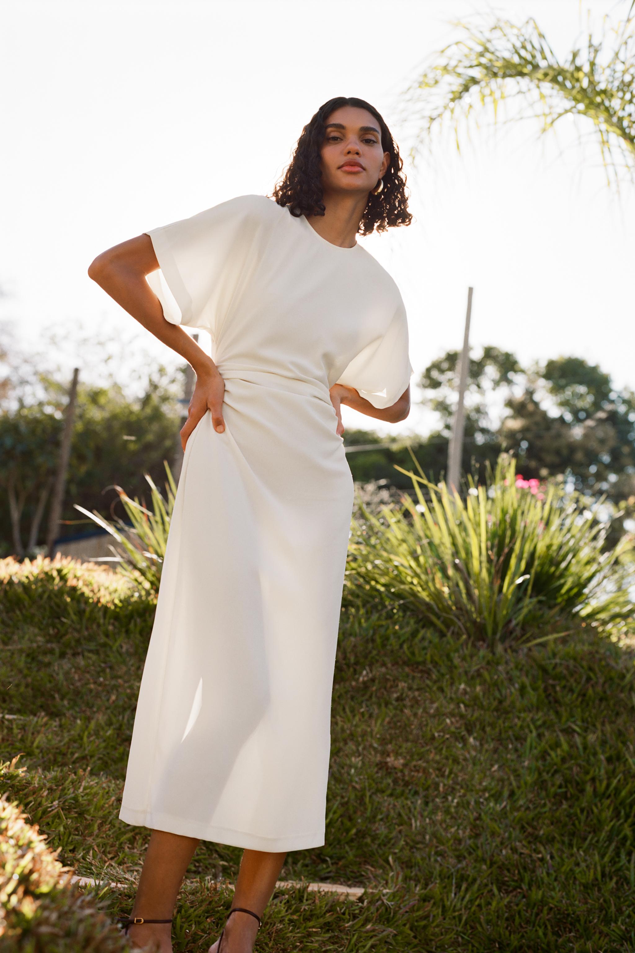 Robe blanche plissée zara sale