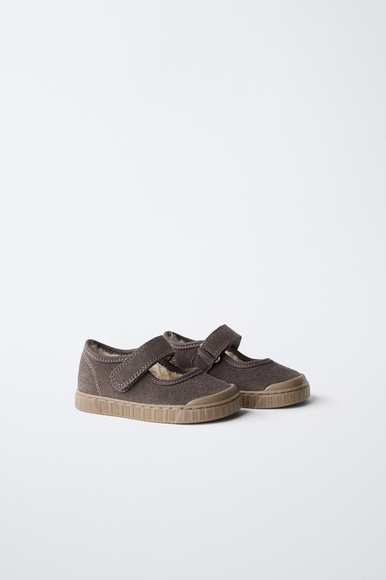 TENNIS OU BASKET BAREFOOT EN CUIR - Chocolat de Zara - Image 1