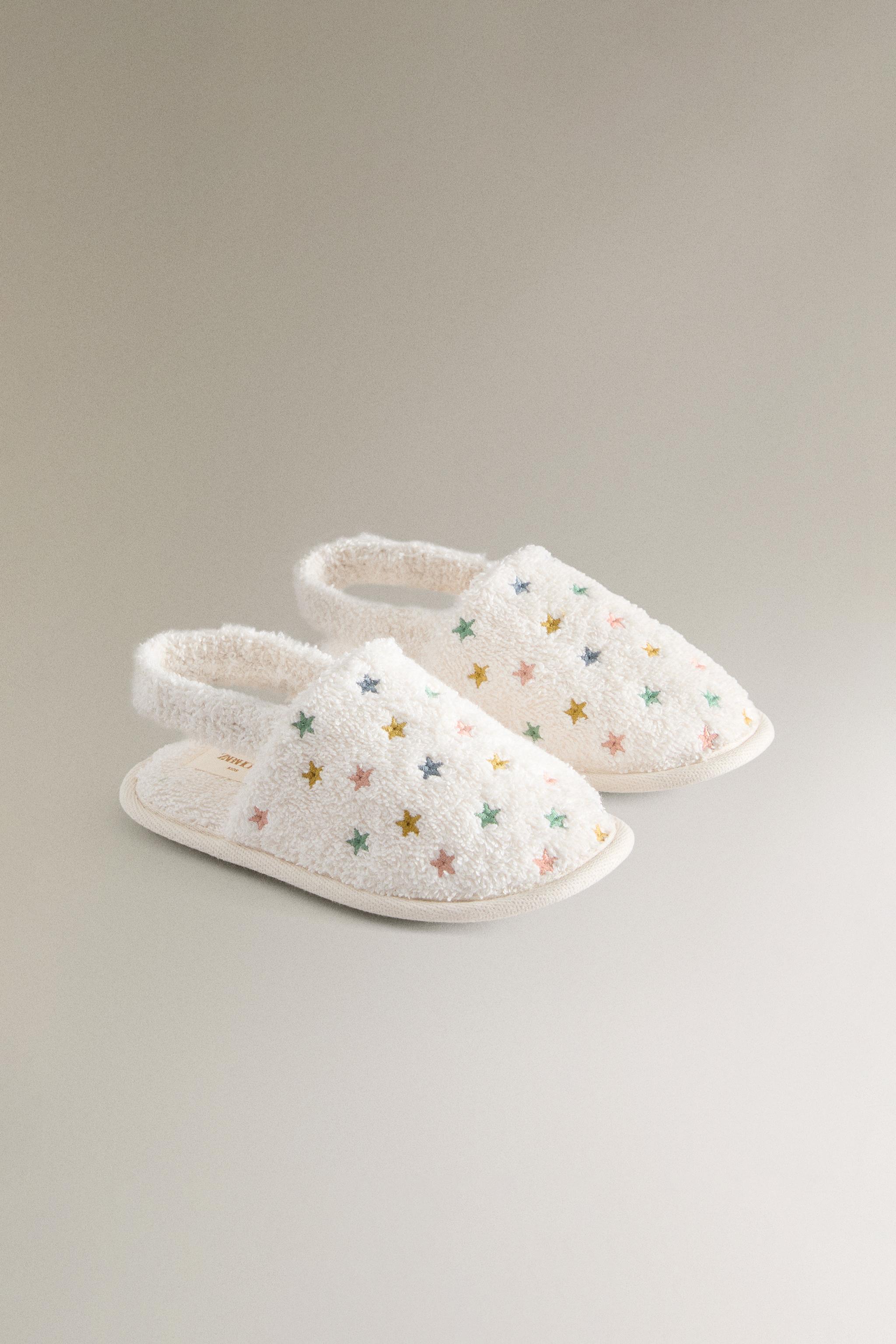 KIDS’ TERRY BATHROOM SLIPPERS WITH STARS — White