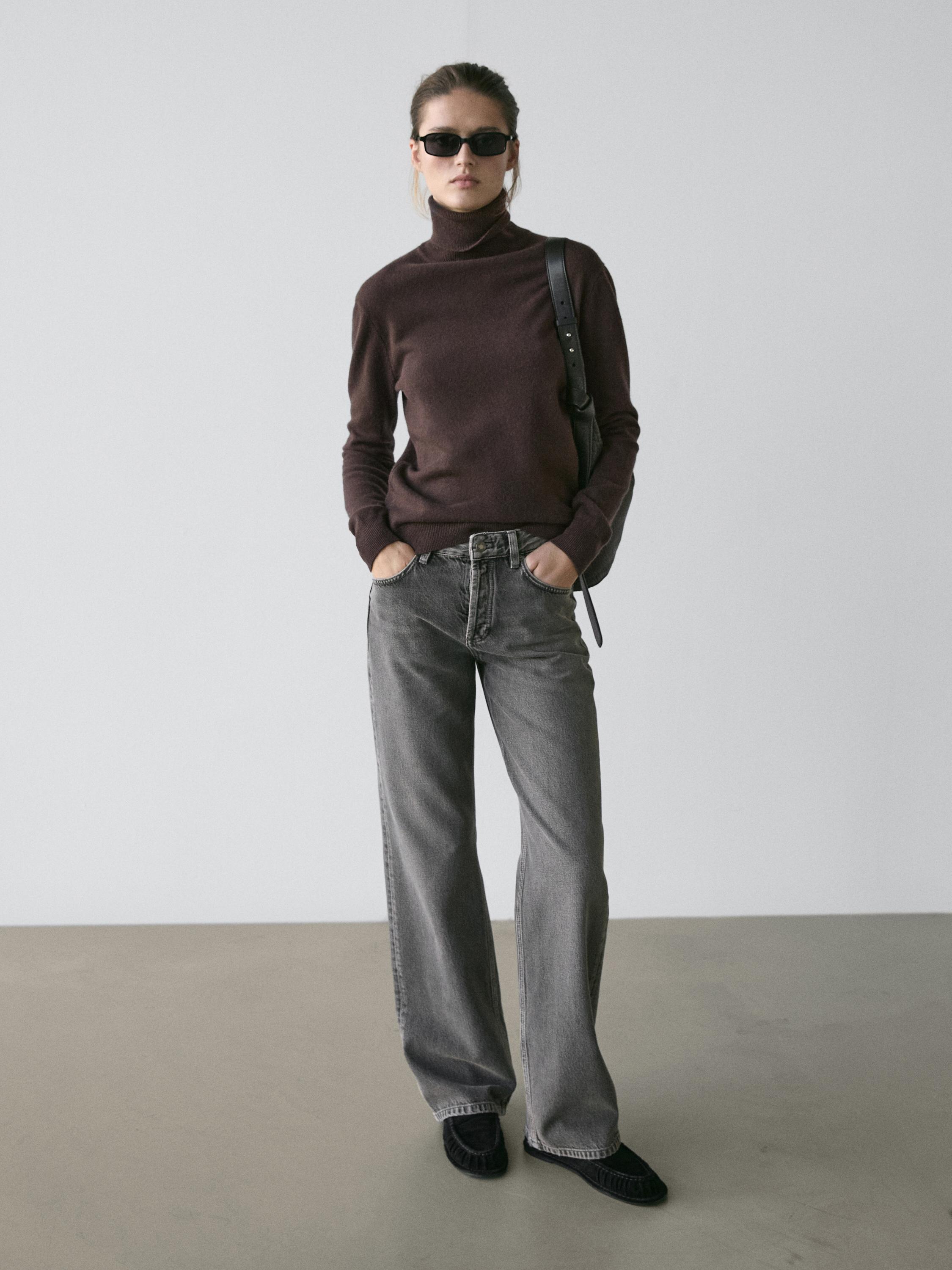 Mid-rise wide-leg jeans