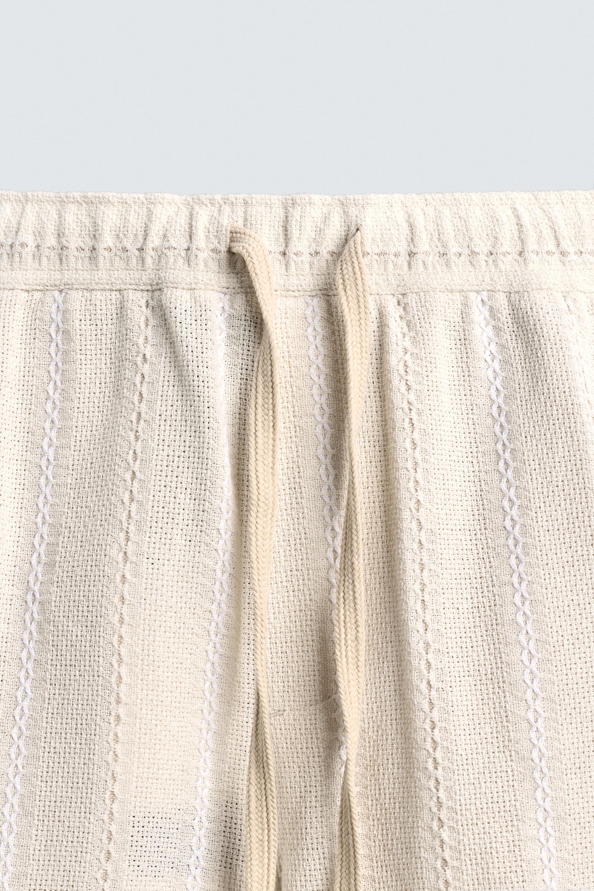 GEOMETRIC JACQUARD SHORTS