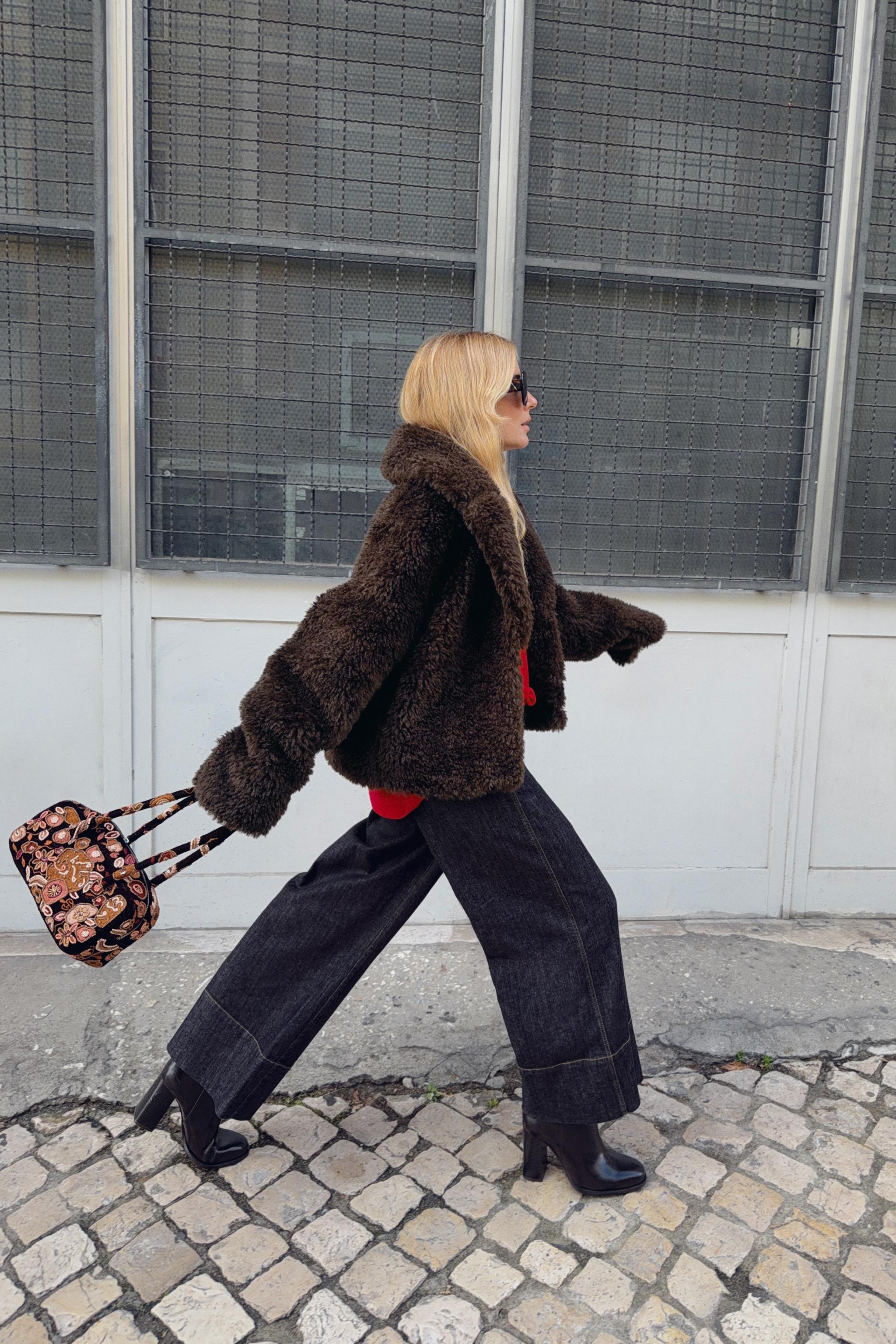 PULL AVEC LAINE CORPS CAPE