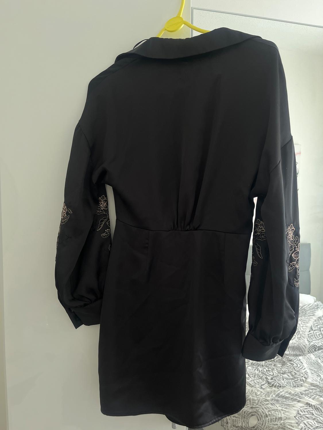 SATIN DRESS WITH EMBROIDERED SLEEVES - Image 2