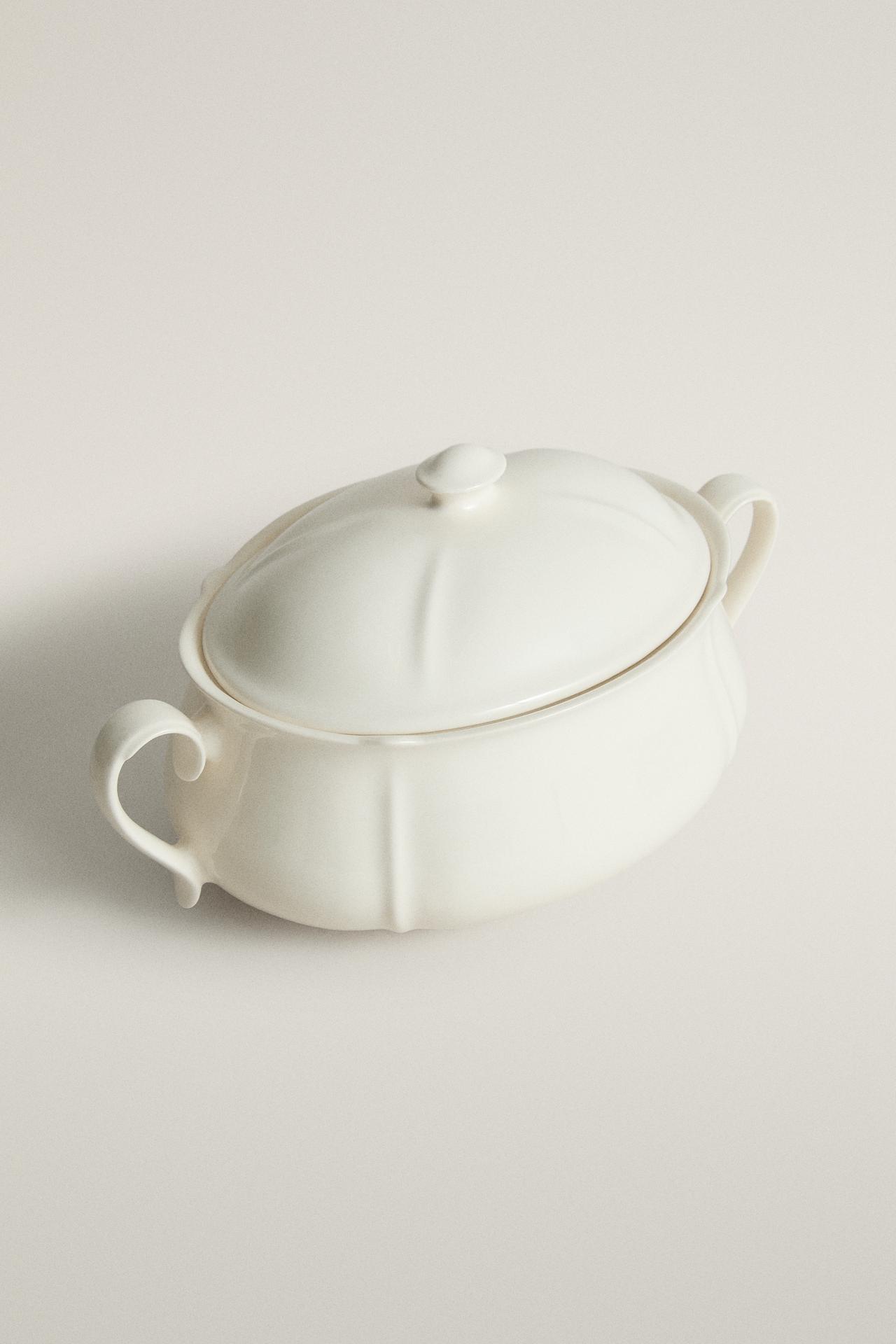 EARTHENWARE TUREEN WITH RAISED-DESIGN EDGE — Ecru