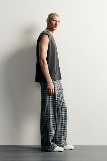 DÉBARDEUR EN MAILLE DÉLAVÉE À IMPRIMÉ - Noir délavé de Zara - Image 3