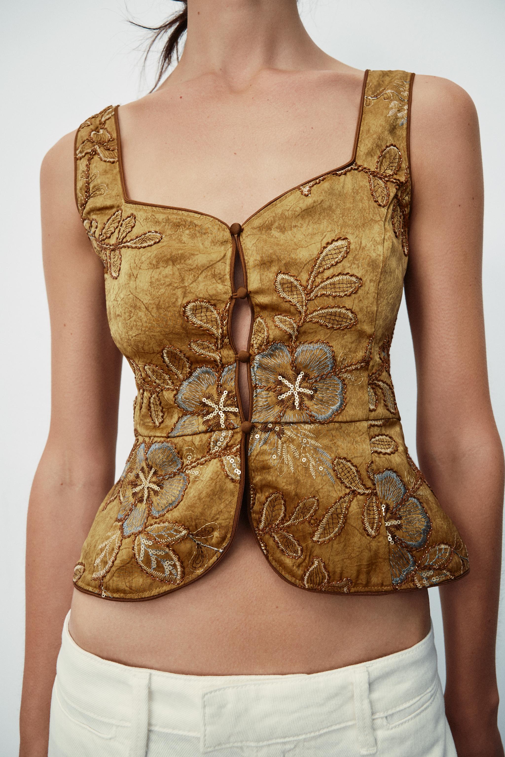 TOP GILET BRODÉ AVEC FANTAISIE