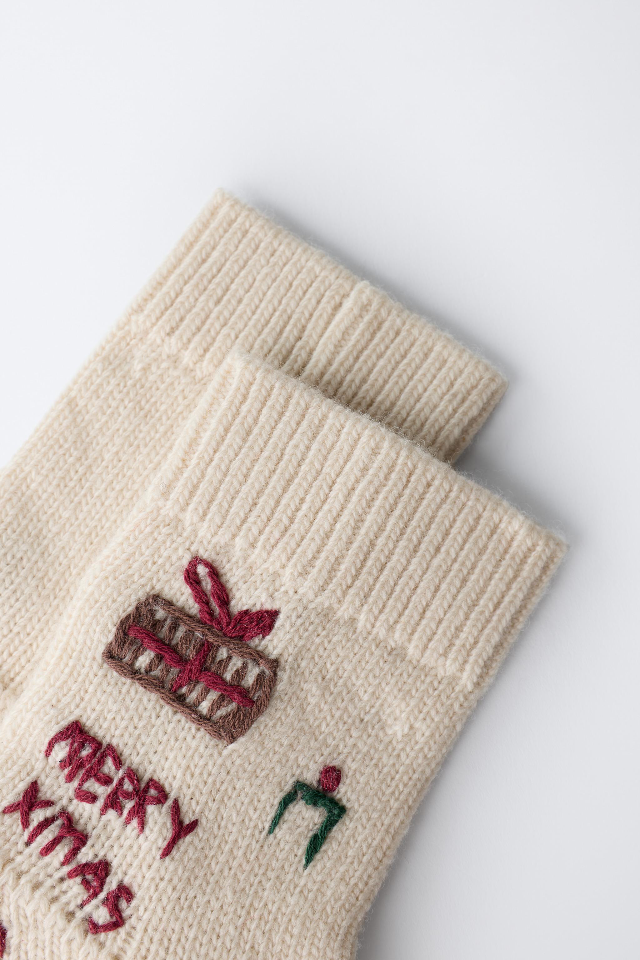 CHAUSSETTES MI-HAUTES BRODÉES AVEC LAINE