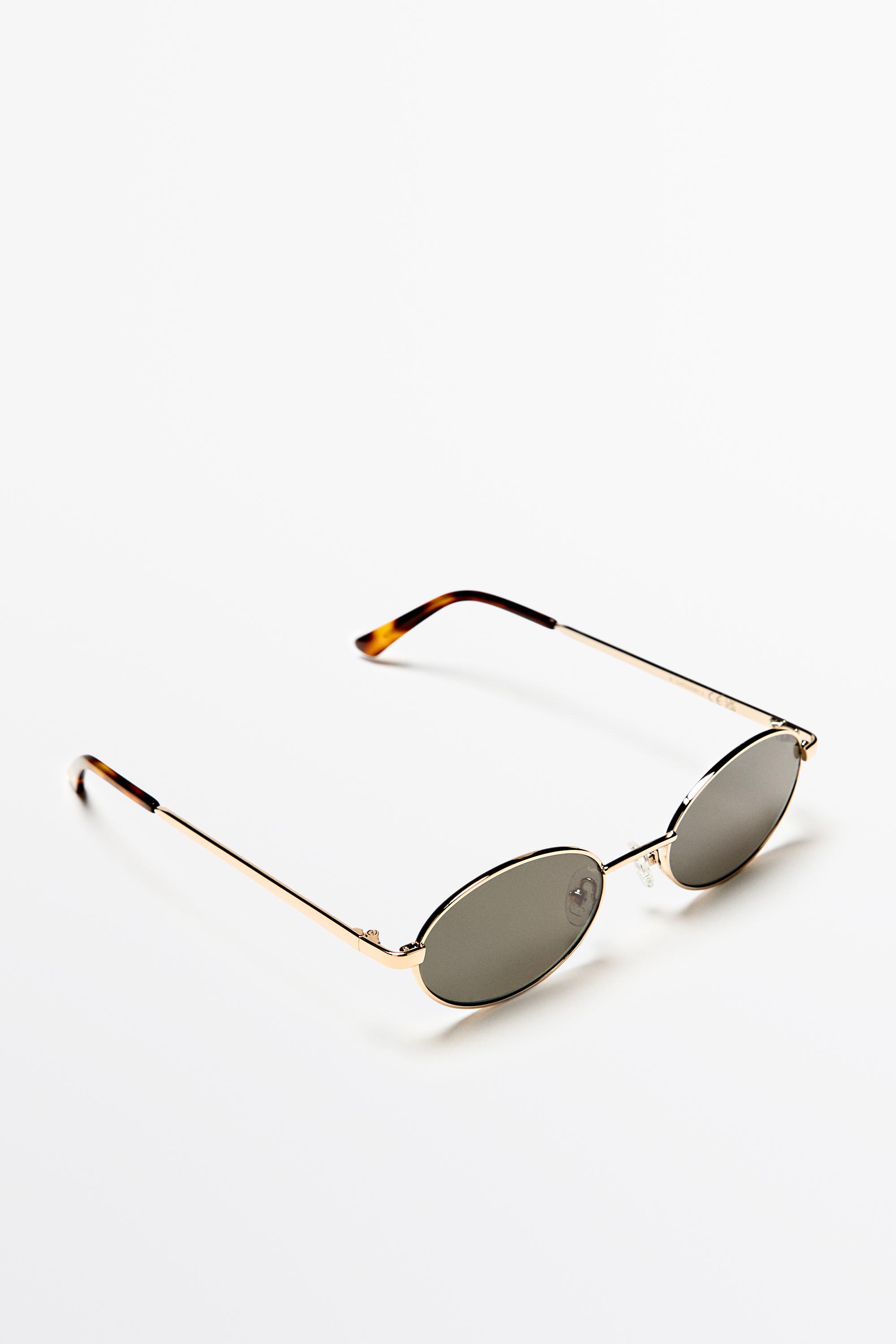 Oval metal sunglasses