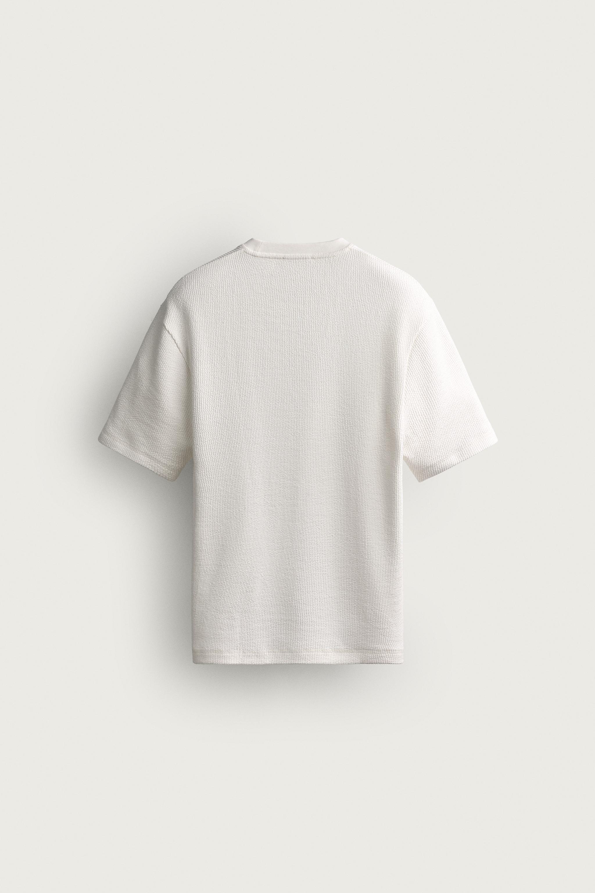 T-SHIRT COUPE REGULAR SEERSUCKER
