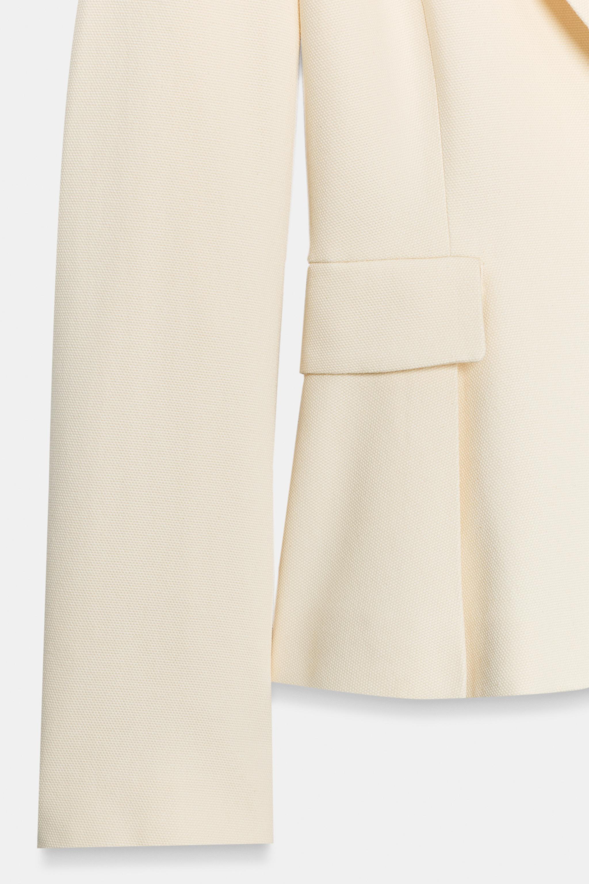 SHOULDER PAD PEPLUM TAILORED BLAZER