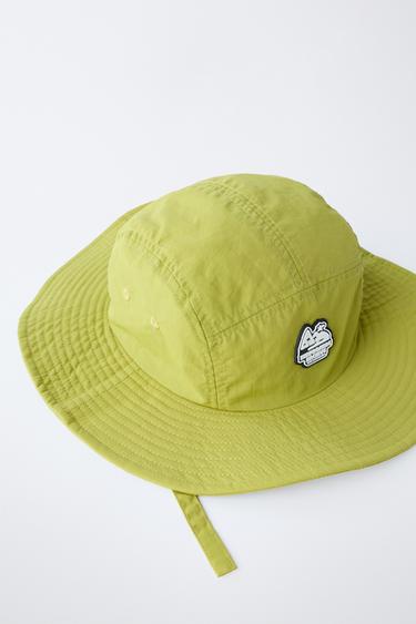BONNET TECHNIQUE À PIÈCE EFFET GOMME - Vert olive de Zara - Image 2