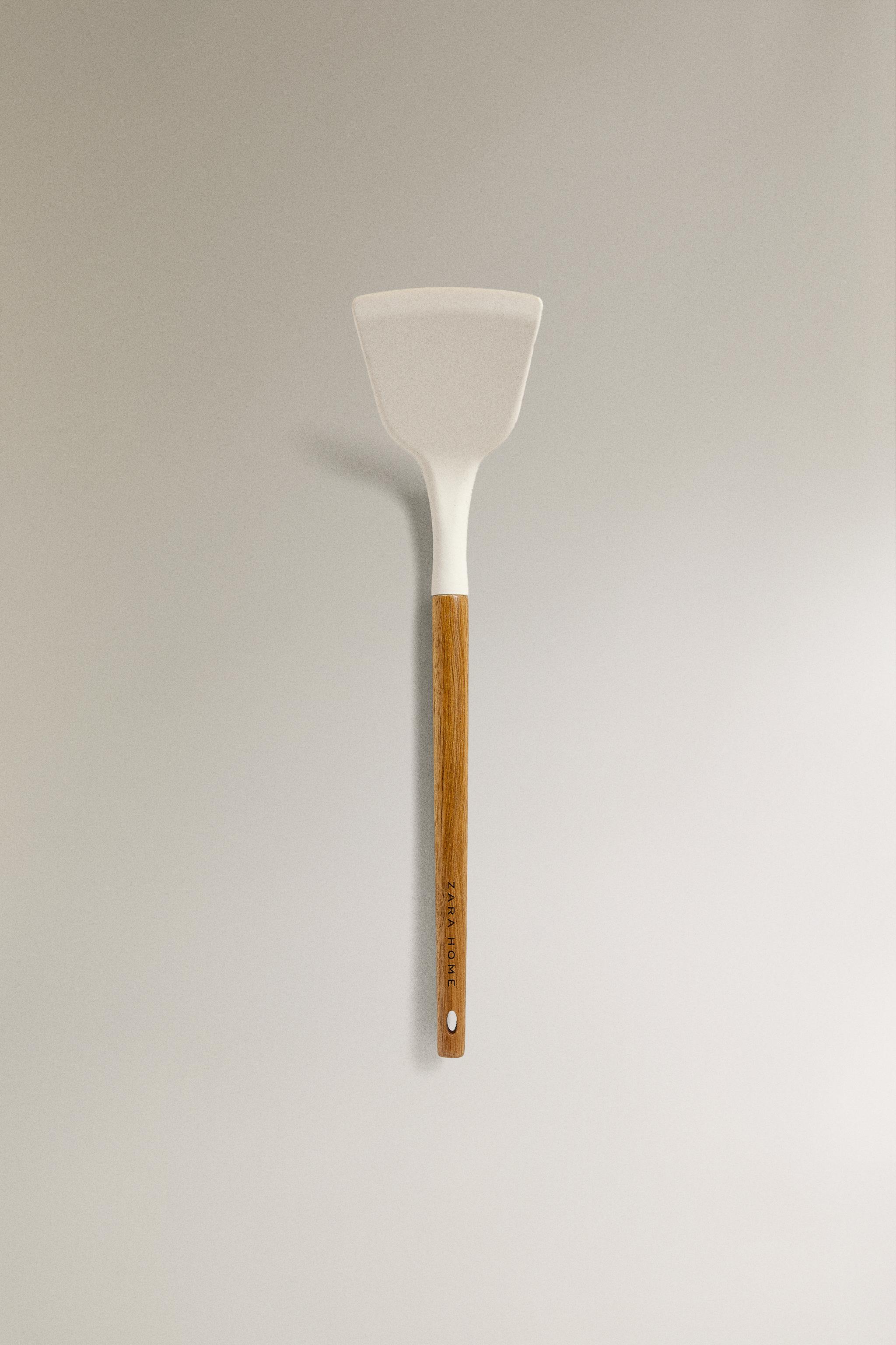SILICONE AND WOODEN SPATULA