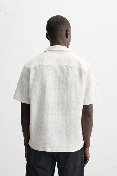 CHEMISE À TEXTURE - Écru de Zara - Image 2