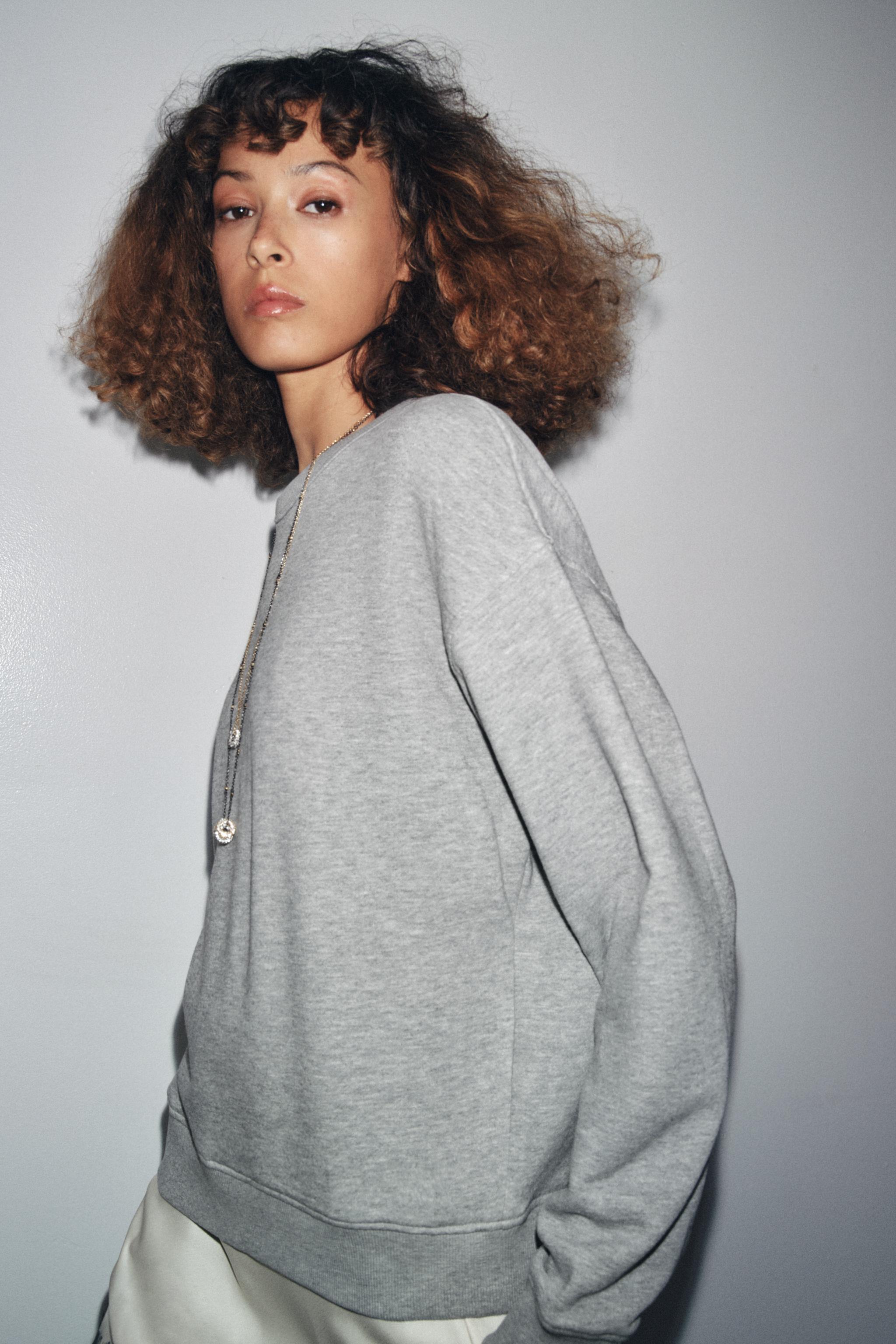 リブ編みテクスチャースウェットシャツ - グレーマール | ZARA