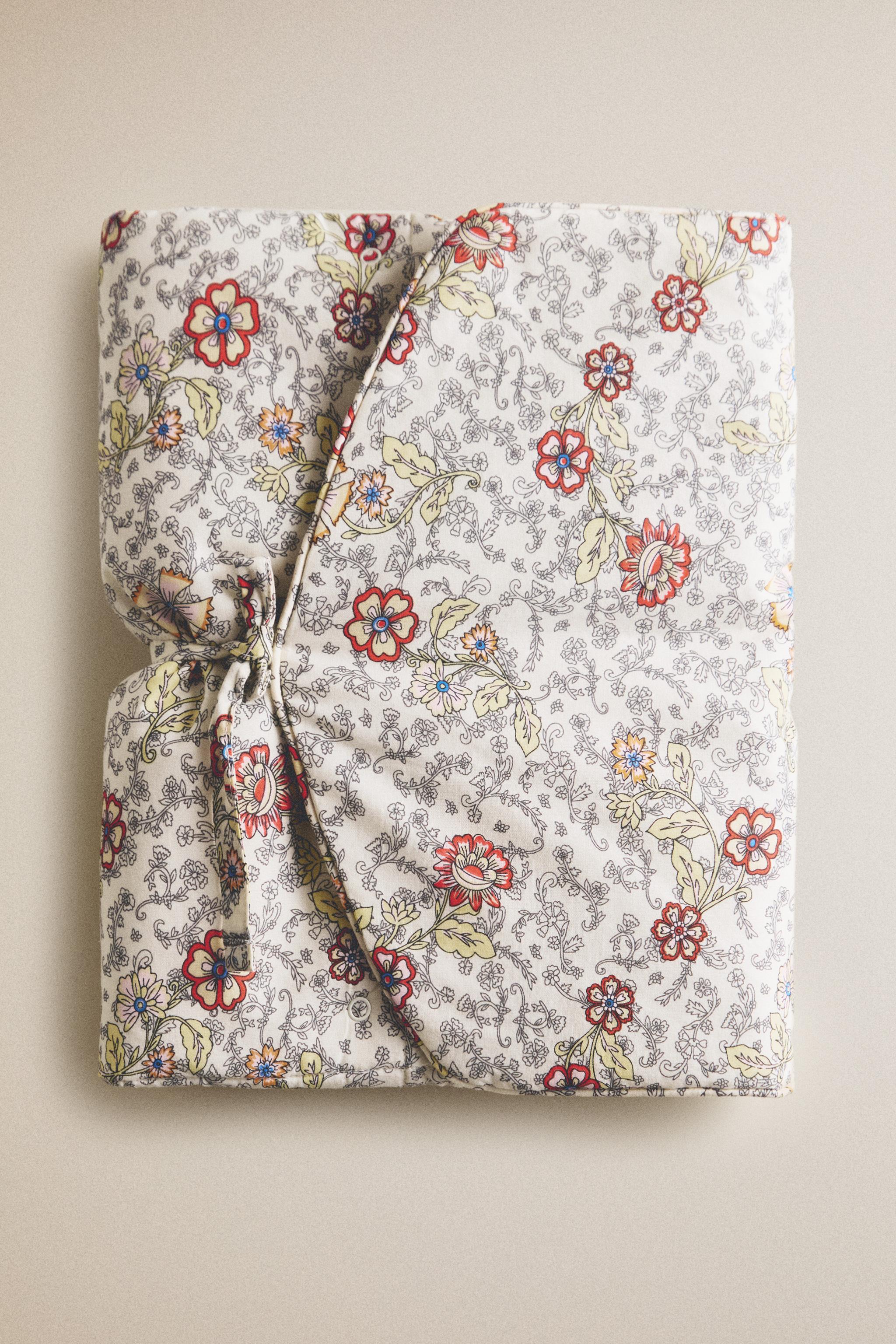 Zara BABY’S PORTABLE FLORAL CHANGING MAT — фото 6