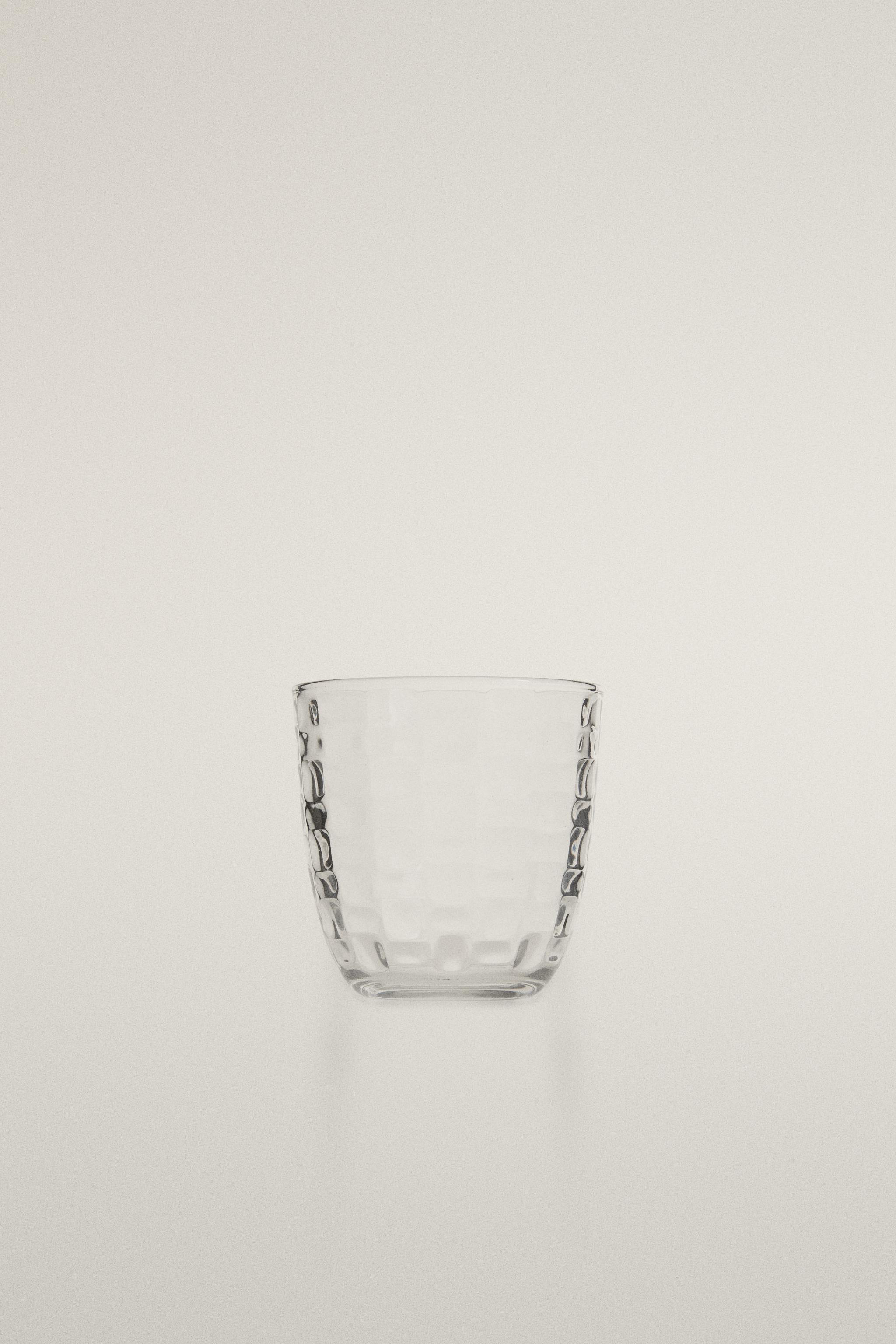 RAISED SQUARE-EFFECT TUMBLER — Transparent