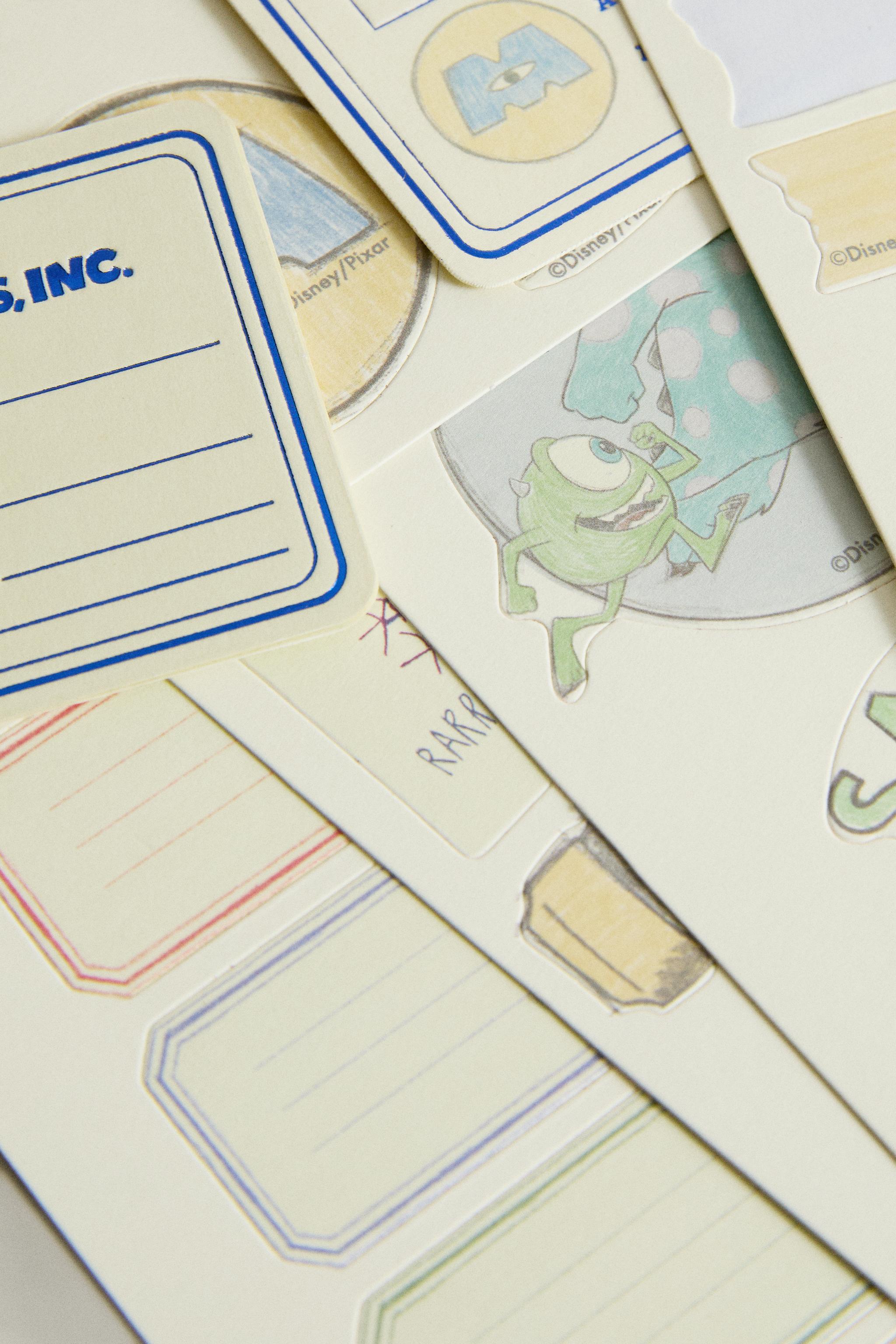 KIDS' MONSTERS, INC. ©DISNEY/PIXAR STICKER FOLDER