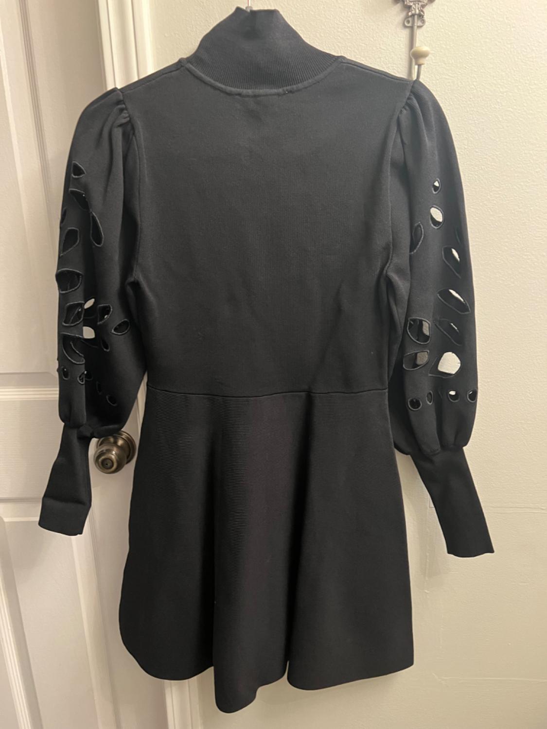 DRESS WITH OPENINGS AT SLEEVES - Image 2