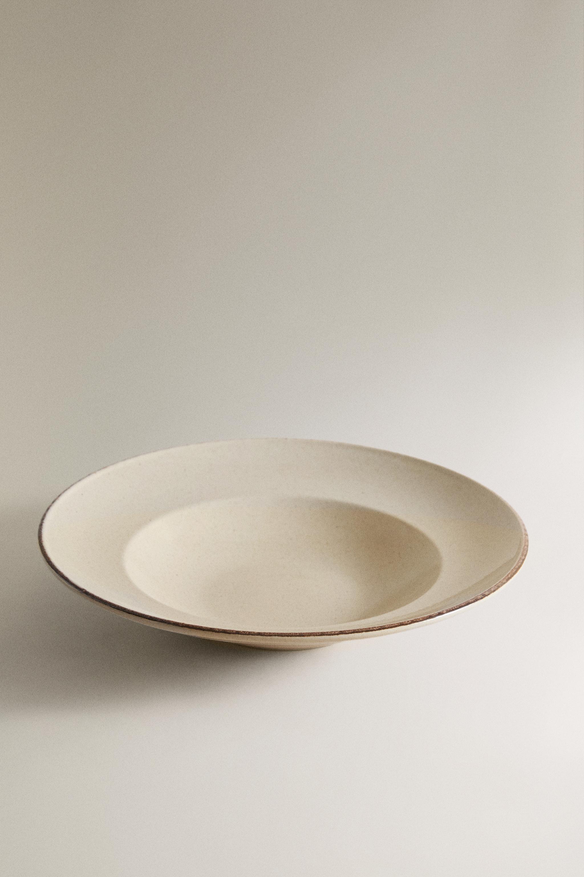 DISTRESSED STONEWARE PASTA PLATE — Light ecru