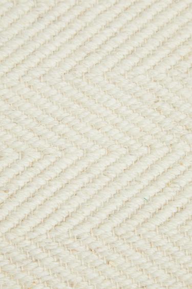 TAPIS LAINE CHEVRONS - Blanc de Zara - Image 4