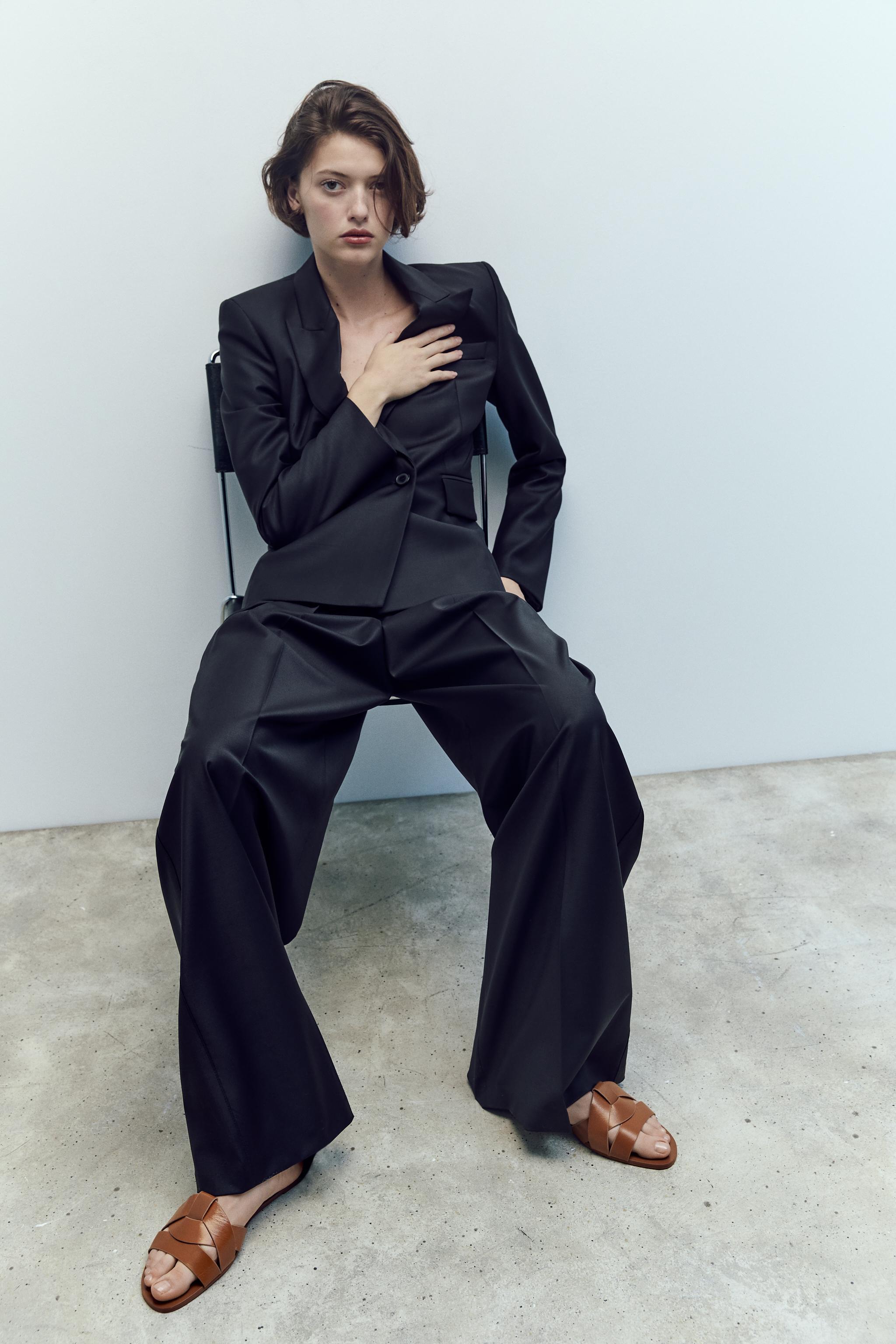 Женские сандалии Zara CROSSED LEATHER FLAT SANDALS
