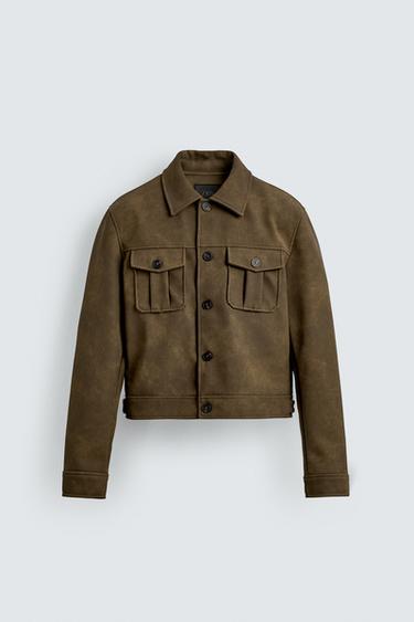 УКОРОЧЕННАЯ КУРТКА ИЗ ИСКУССТВЕННОЙ КОЖИ — ЦВЕТ ОЛИВКОВОГО МАСЛА от Zara