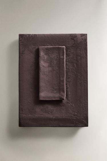 Zara Kahverengi - PAMUKLU JAKARLI MASA ÖRTÜSÜ