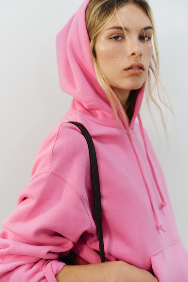 Sudadera con capucha y bolsillo 6