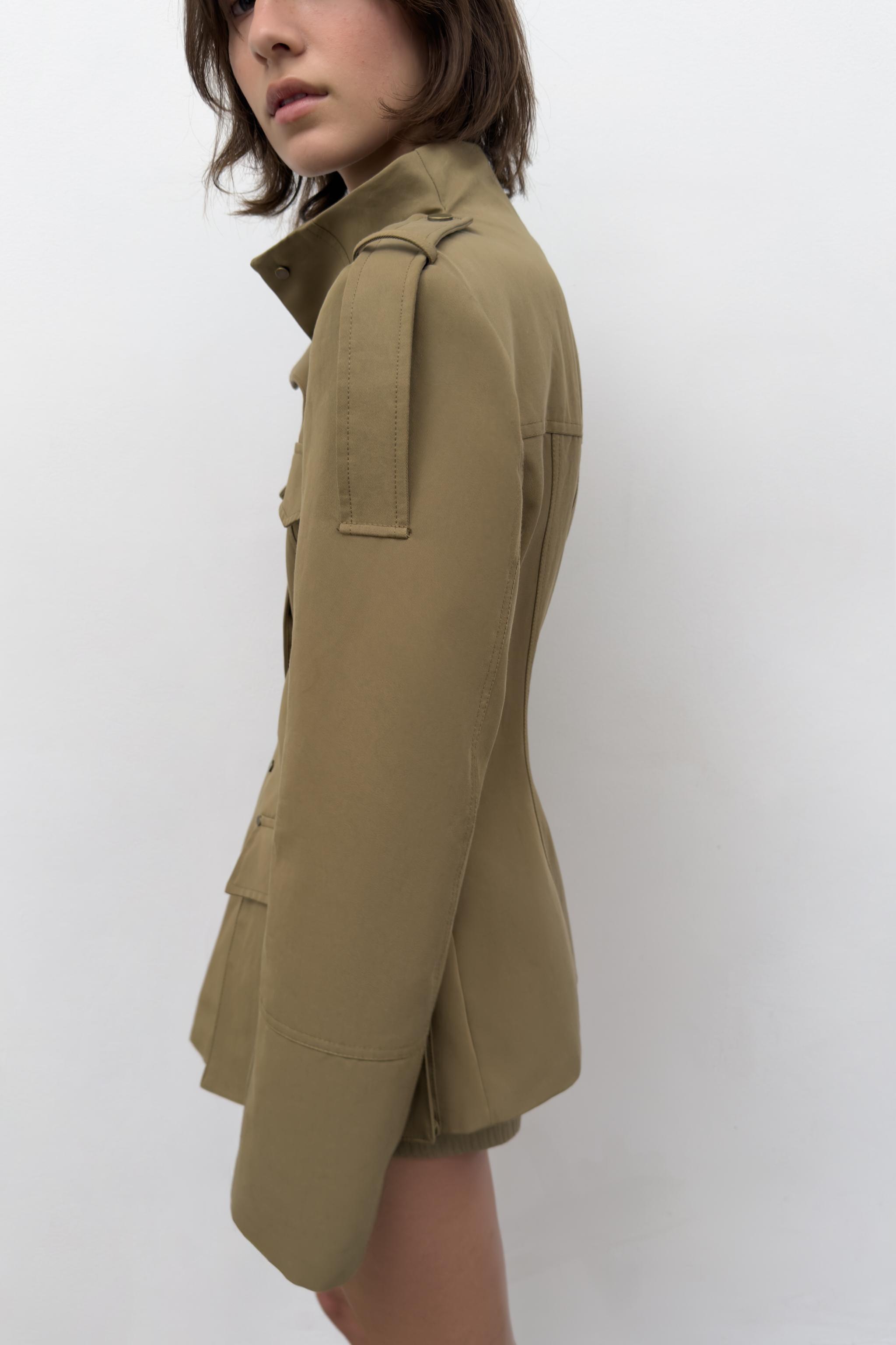 新品✨ ZARA ループディテールフィットブレザー ライトカーキ M 100％リネン製ダブルブレストスーツブレザー - カーキ | ZARA Japan / 日本 ジャケット・アウター