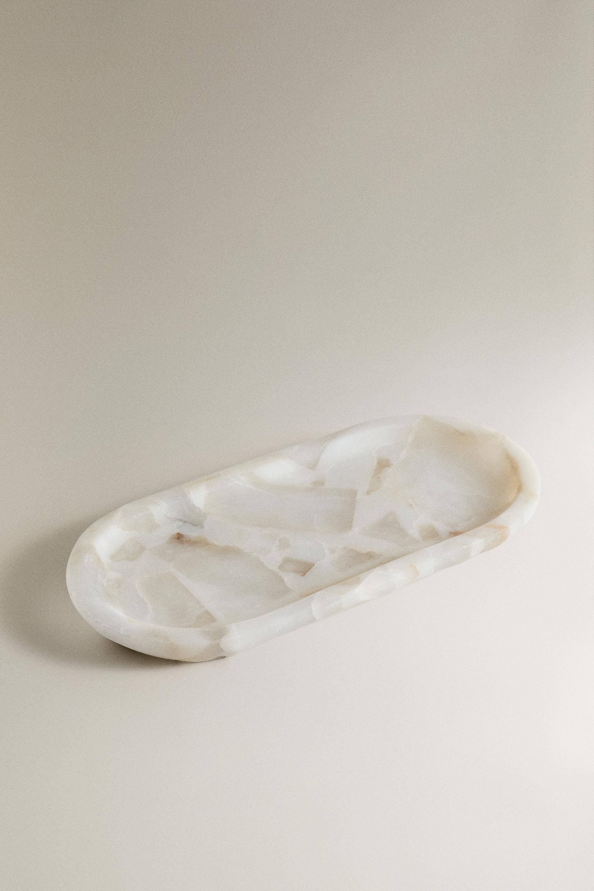 ALABASTER RESIN BATHROOM TRAY — Light beige