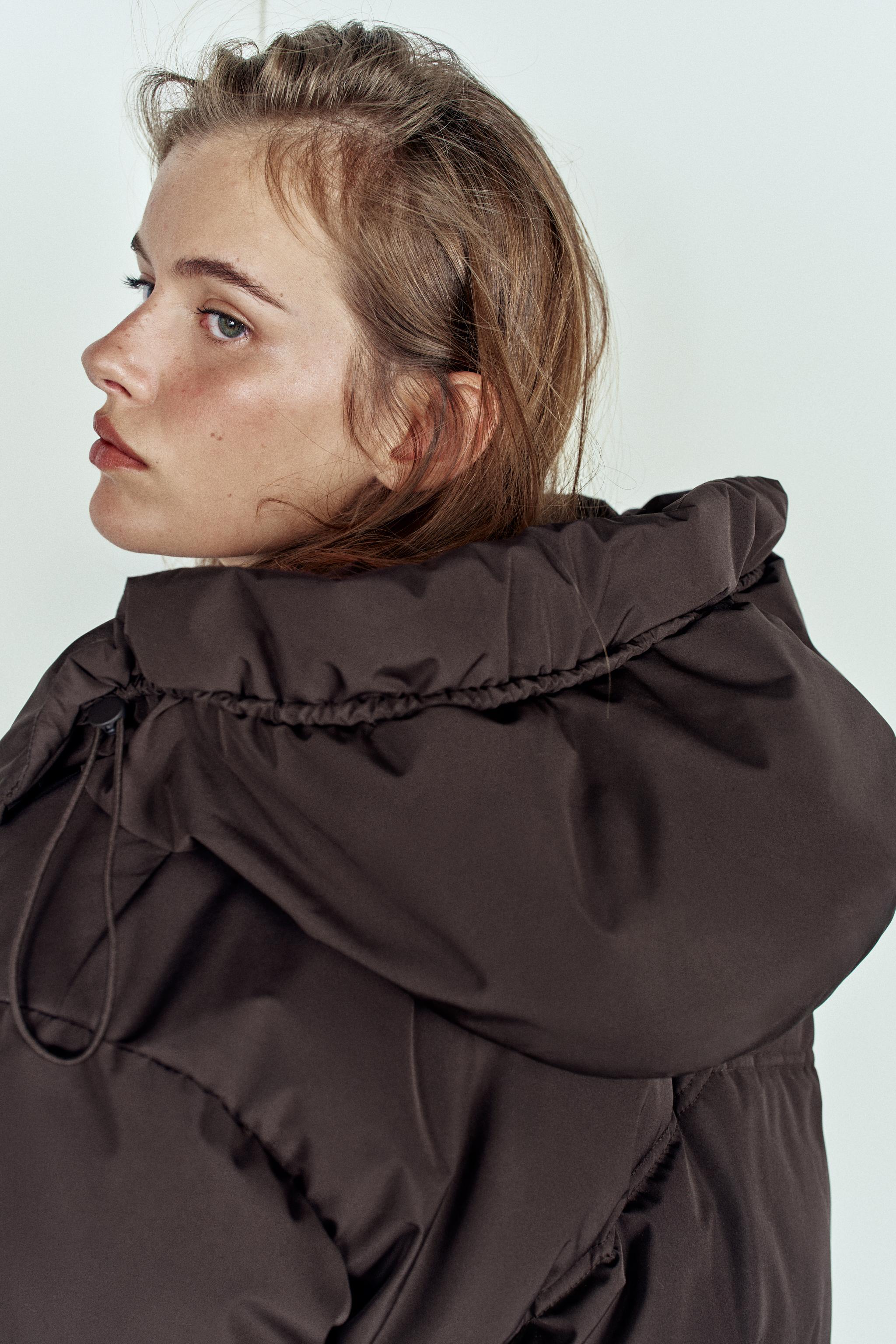 撥水加工入り防風パフフードアノラック - ブラウン | ZARA Japan / 日本