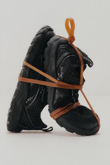 BAREFOOT TRAINERS - Black by Zara