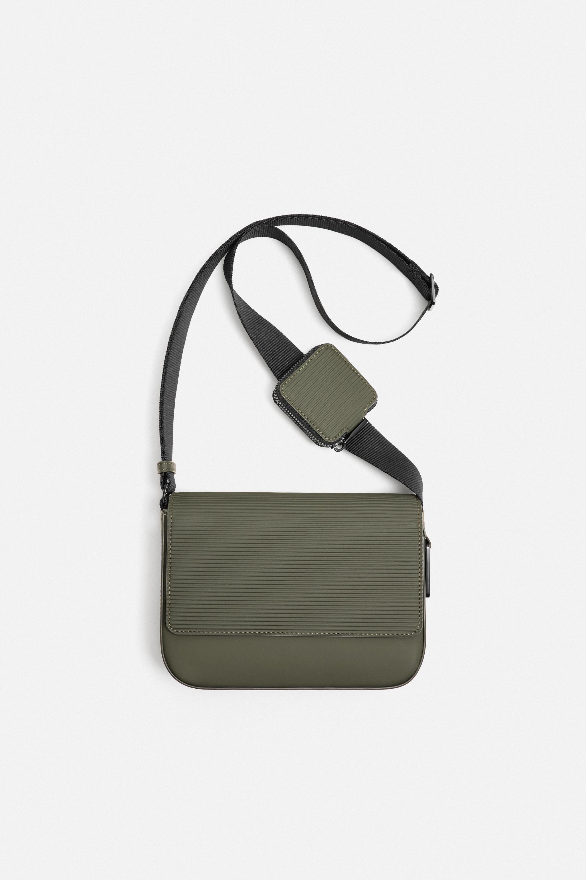 ZARA ラバーフィニッシュトラベルバッグ ZARA ザラ ラバーフィニッシュ トラベルバッグ 完売品 - メルカリ