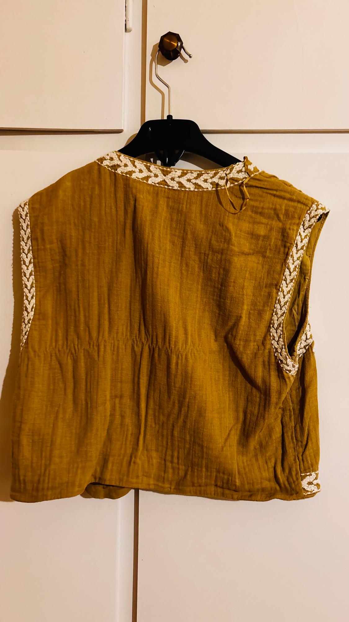 CROPPED WAISTCOAT WITH EMBROIDERY - Image 2