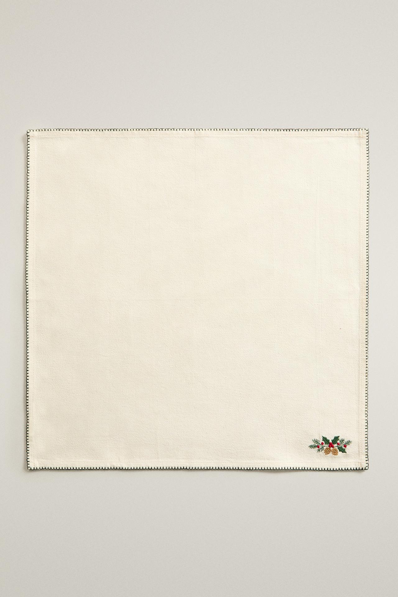 CHRISTMAS EMBROIDERED TOPSTITCH NAPKIN — Ecru