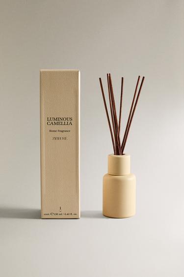 (190 ML) LUMINOUS CAMELLIA SCENTED REED DIFFUSERS - Light pink by Zara