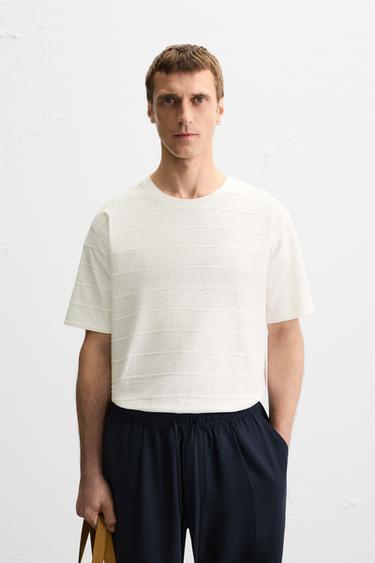 Zara STRIPED IRREGULAR TEXTURED T-SHIRT - Oyster-white