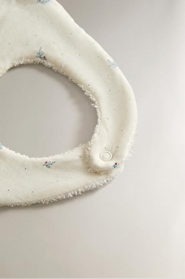 FLORAL BABY BIB - Ecru by Zara - Image 1
