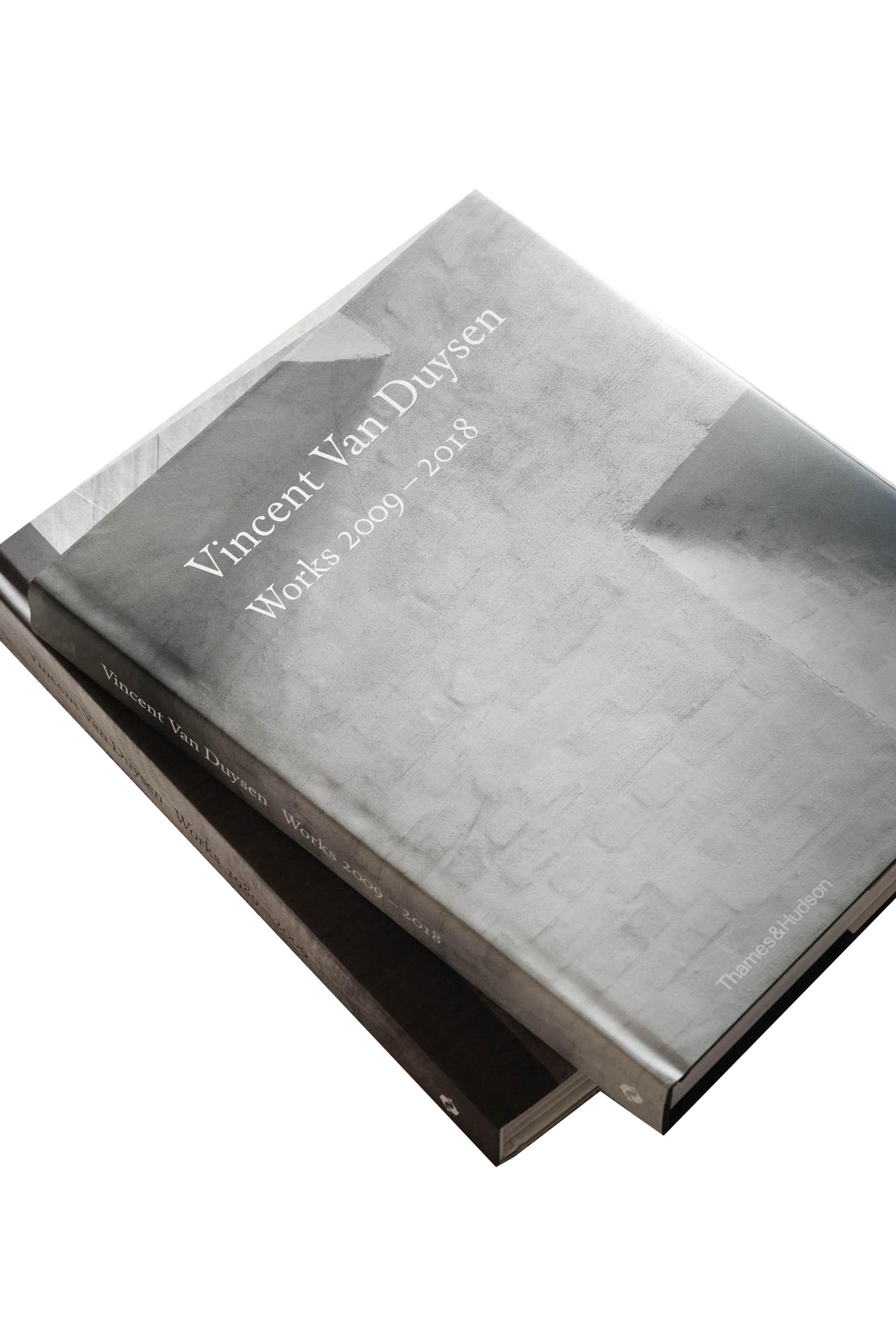 VINCENT VAN DUYSEN WORKS 2009-2018 BOOK (ENGLISH) - Gray | ZARA