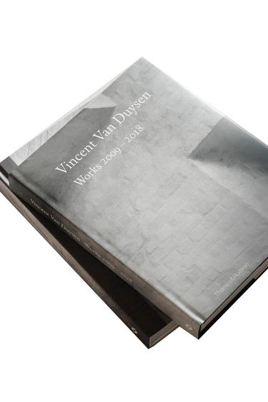 VINCENT VAN DUYSEN WORKS 2009-2018 BOOK (ENGLISH) - Grey by Zara
