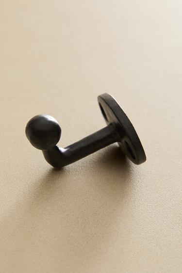 IRON HOOK - Black by Zara
