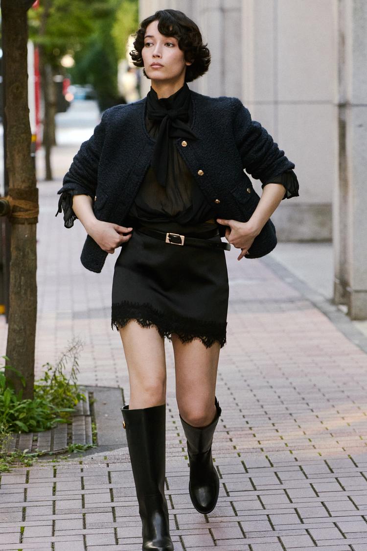 SKORT WITH LACE HEM