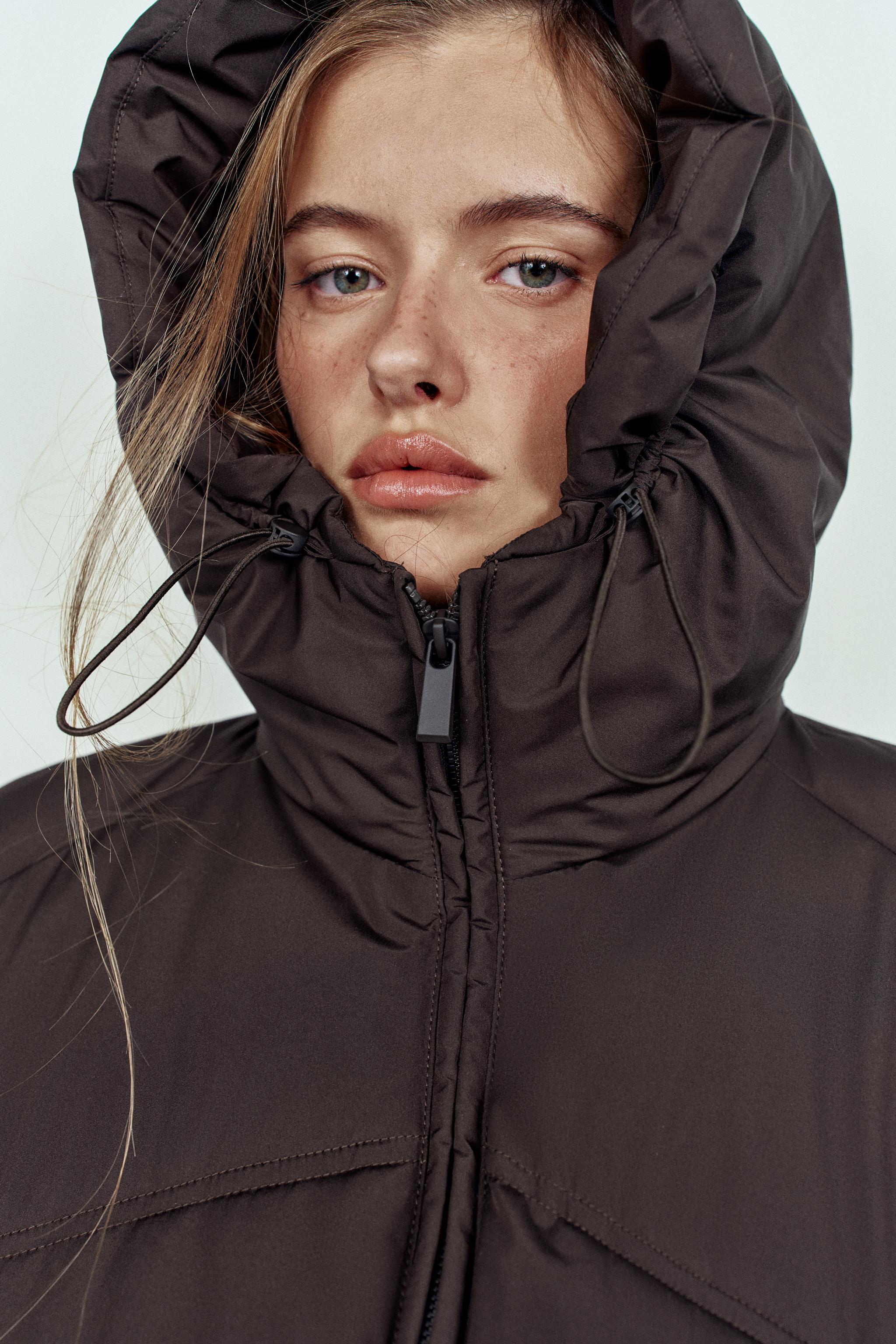 撥水加工入り防風アノラック フード パフ - ブラウン | ZARA Japan / 日本