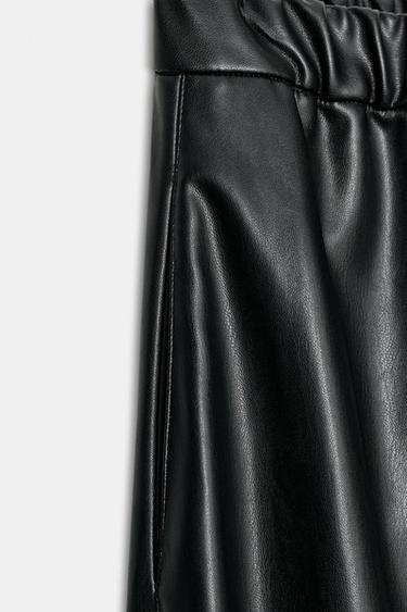 PLUMPHOSE IN LEDEROPTIK ZW COLLECTION - Schwarz von Zara