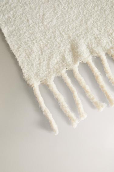 BOUCLÉ THROW - Ecru de Zara - Image 2