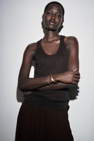 TOP PUNTO HILO METALIZADO  -  de Zara