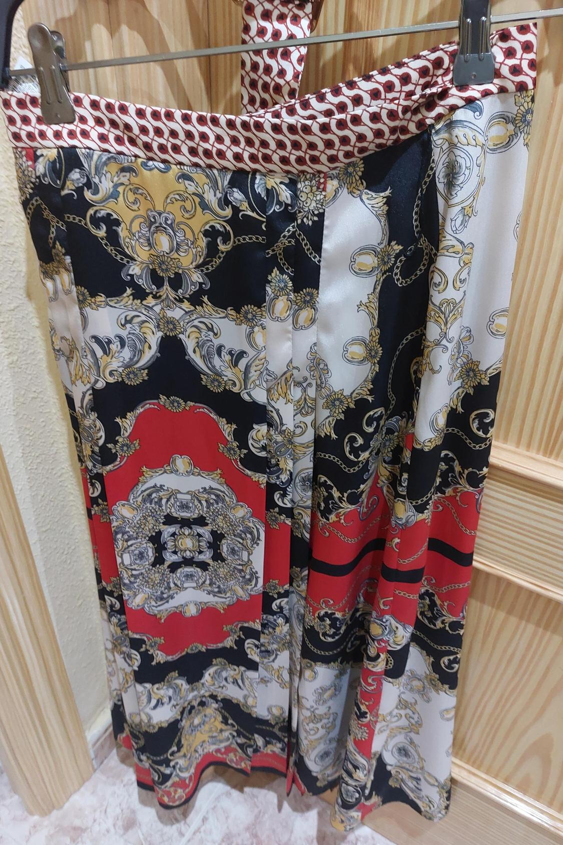 PLEATED SKIRT WITH PRINT - Image 3